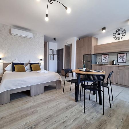 Q Apart Amber - Studio, Manufaktura, Klimatyzacja I Garaz Gratis, Netflix, Fv, Gwarancja Zadowolenia Lodź Bagian luar foto