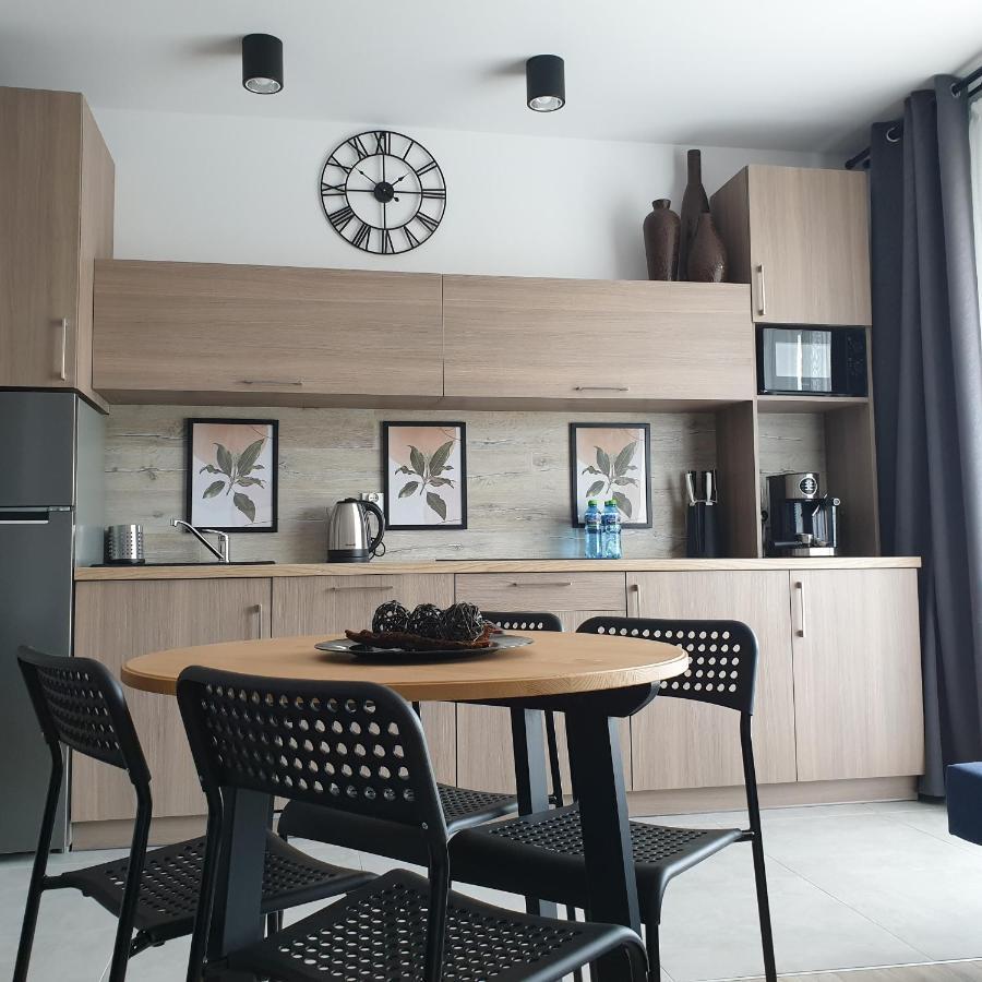 Q Apart Amber - Studio, Manufaktura, Klimatyzacja I Garaz Gratis, Netflix, Fv, Gwarancja Zadowolenia Lodź Bagian luar foto